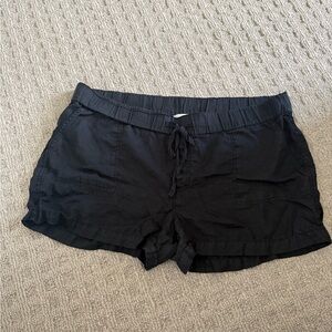 Caslon Black Cargo Shorts with Elastic Waistband